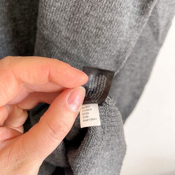 Lane Bryant Gray V-Neck Sweater Size 22/24 - Picture 4 of 7